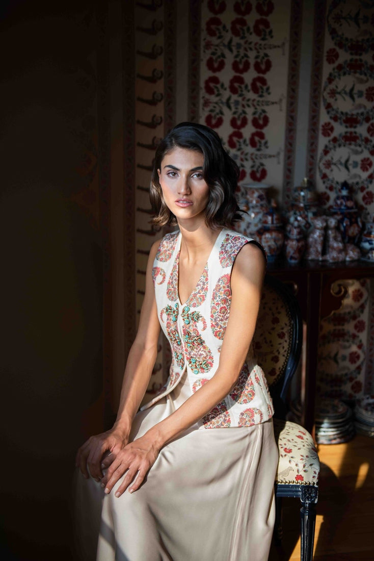 Roya Vest - Paisley Rosewater House