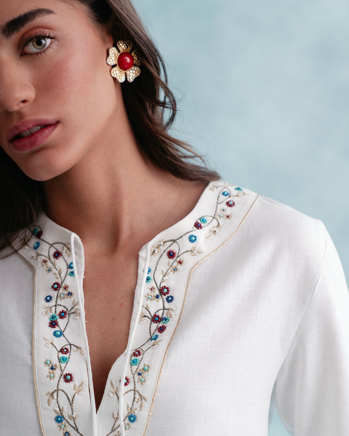 Gina Blouse - Emboridered Neckline Linen Offwhite Tops - Blouse Rosewater House